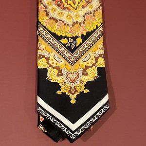 Italo Ferretti 100% Silk Italian Hand Made Black/Yellow Patterned Silvi Marina